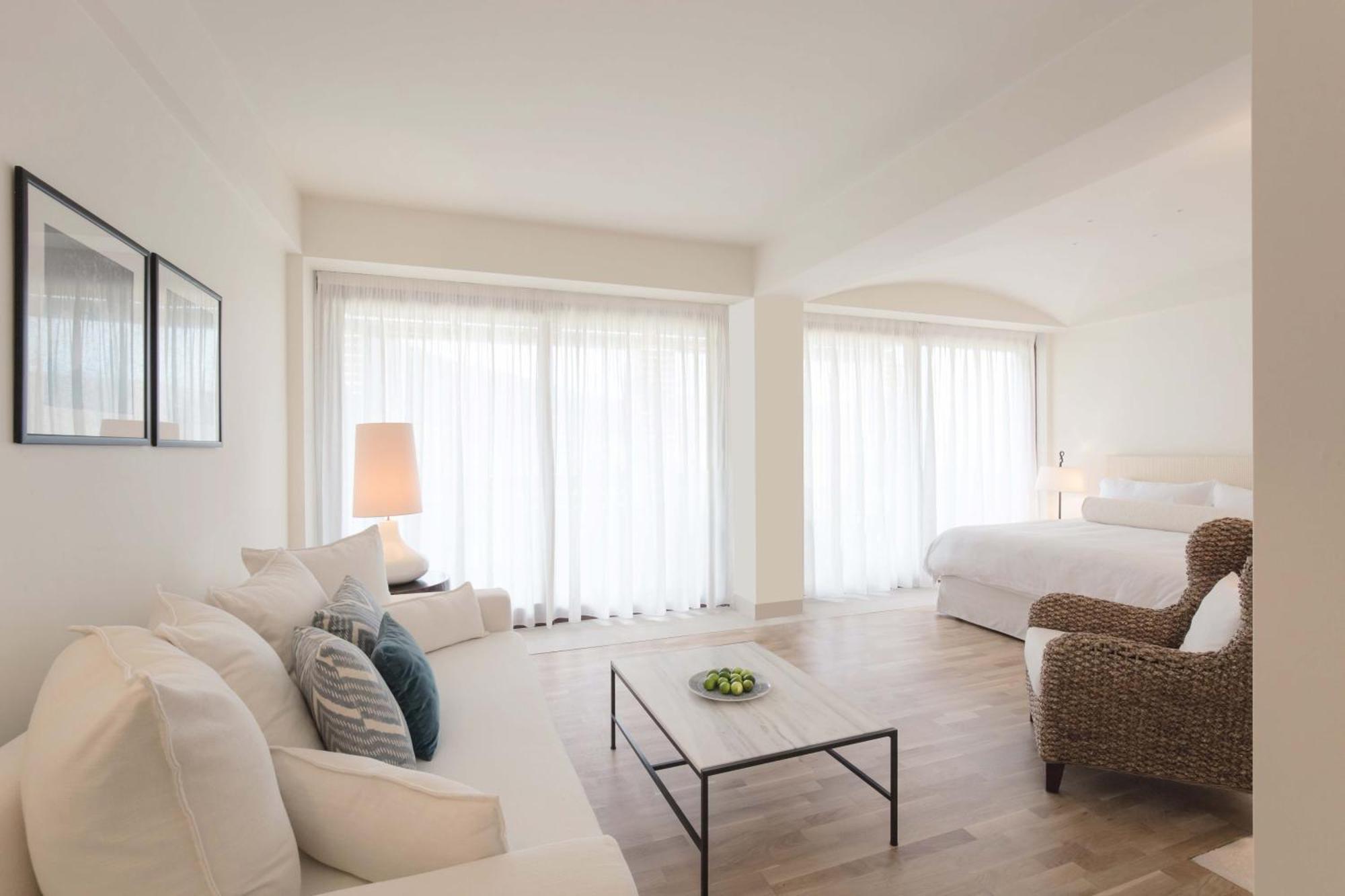 Phaea Blue Hotel 5*